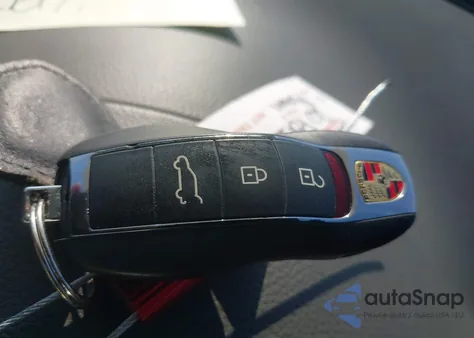 2020 Porsche Macan z USA, uszkodzony, nr VIN WP1AA2A50LLB13522